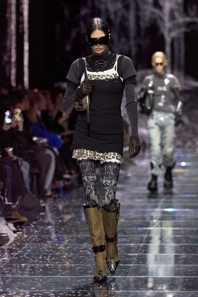 Look 55